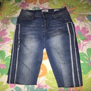 BLACK DAISY MEDIUM WASH SIDE DESIGN STRAIGHT JEANS